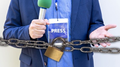VLAST IGRA PO SVOM Studenti i EU traže slobodne medije 