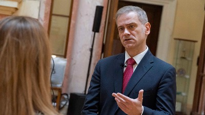 Stefanović: Diplomatija SNS vlasti usmerena na udomljavanje stranačkih kadrova