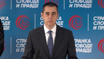 Nikezić: Vučićeva energetska politika nas vodi u KOLAPS! Gorivo nestaje, rafinerija stala