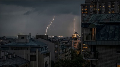 Nestvarne slike superćelije: Crno nebo nad Beogradom (FOTO, VIDEO)