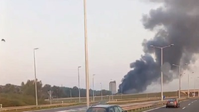 Požar u firmi kod Ostružnice (VIDEO)