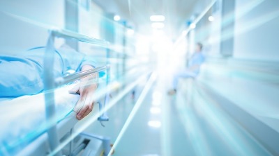 Dva puta sam bila KLINIČKI MRTVA, videla sam šta je "sa one druge strane": Oba puta su me vratili sa OVOM VAŽNOM PORUKOM (VIDEO)