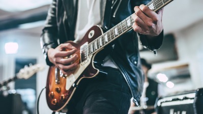 "Azra ne postoji zbog novca, već zbog ideja": od '82. do danas, ostao je dosledan