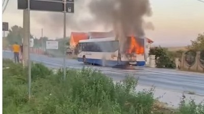 Goreo autobus kod Aranđelovca (VIDEO)