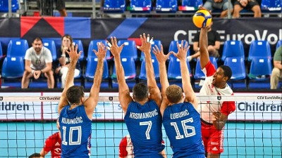 Hrabri odbojkaši poraženi posle velike borbe