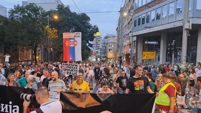 "Odbijate da Srbija čuje samo za parizer": Završen protest ispred RTS (FOTO i VIDEO)
