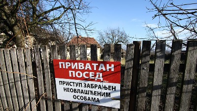 Rio Tinto ruši kuće u G. Nedeljicama, policija na terenu