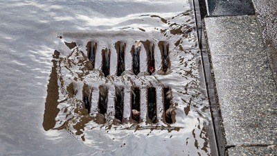 Kanalizacija na čekanju: Kad pljusne kiša, sve se izliva