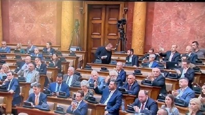 "Hrabri" Bulatović od pištaljki pobegao u SNS (VIDEO)