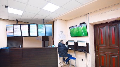 Dok Albanija zabranjuje, Srbija cveta u kocki: U našoj zemlji ima 2.867 kladionica