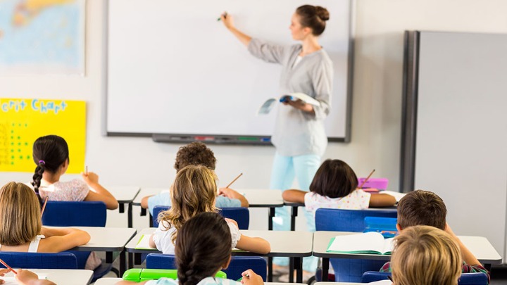 Vučić najavio skraćivanje časova! Ministar: Cilj je razviti patriotsku vrlinu