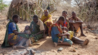 Afričko pleme: Razmenjuju žene, 5 puta dnevno odnosi