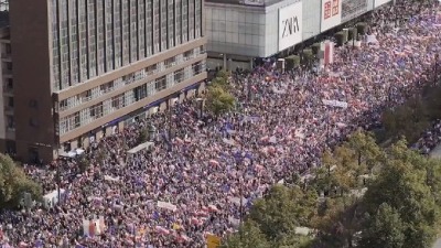 Više od 800.000 ljudi na protestu protiv Vlade (VIDEO)