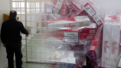 Pao švercer cigareta kod Kraljeva: Zaplenjena skoro 31.000 paklica