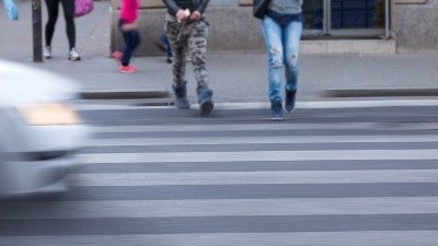 Pešački prelaz u ZEMUNU koji NE VODI nikuda (FOTO)