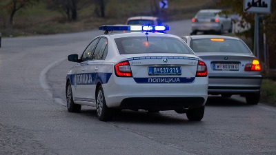 Kamion se zakucao u auto, povređena deca i 4 žene