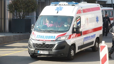 Napali vozača autobusa i POLOMILI MU VILICU