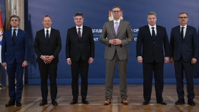 Vučić: Težak sastanak sa "petorkom"