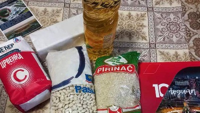 Penzioneri dobili paket iz SNS-a sa isteklim rokom trajanja! Penzioneri dobili paket iz SNS-a sa isteklim rokom trajanja!