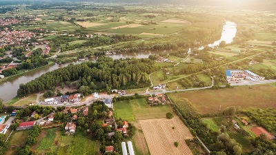 SSP Ćuprija: Građani bez vode, ali su dobili kalendar sa Vučićevim likom