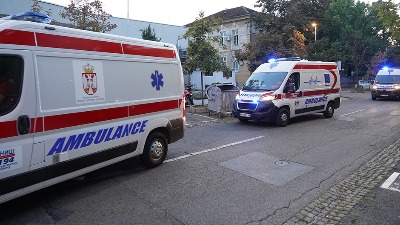 Kinez pao na čašu, pa ispao iz kola na putu ka bolnici: Šta se dešavalo u Krunskoj?