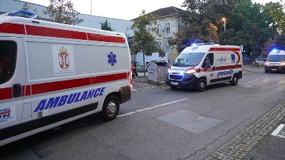 Haos zbog parkinga u Rakovici: Otac i sinovi pretukli komšiju Haos zbog parkinga u Rakovici: Otac i sinovi pretukli komšiju