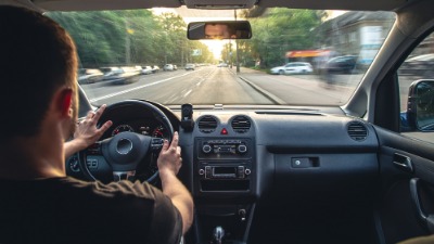 Mnogi ovo rade čim uđu u auto, a nisu ni svesni da mogu biti kažnjeni