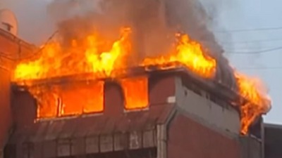 Požar na Banjici: Vatra guta stan (VIDEO)