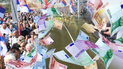Vlast pre izbora građanima podelila 420 miliona evra!