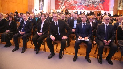 DVA SATA demagogije i obećanja Vučića, Brnabić i Malog