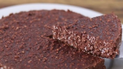Čokoladna torta od tri sastojka (VIDEO)