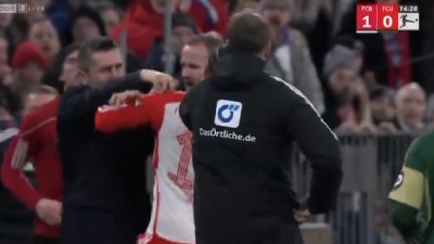 HAOS Hrvatski trener udario zvezdu Bajerna (VIDEO)