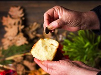 Pronašli ste novčić u česnici? Evo šta TREBA da URADITE SA NJIM