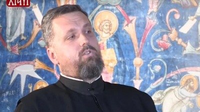 Ko je otac Rajko koji je na Badnje veče pevao popadiji Ko je otac Rajko koji je na Badnje veče pevao popadiji