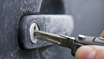 Pokvario vam se ključ od automobila? Ovaj trik će vam pomoći (VIDEO)