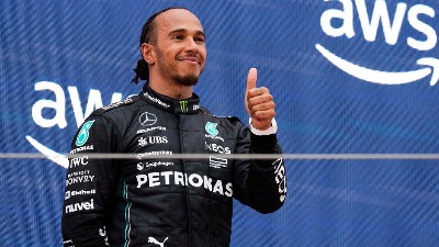 Meklarenu titula posle 26 godina, oproštaj Hamiltona od Mercedesa