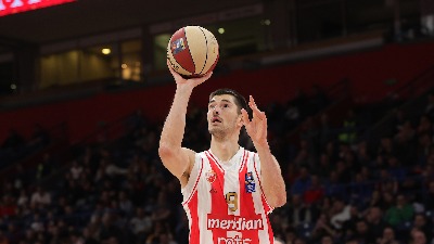 Luka Mitrović napustio Zvezdu!