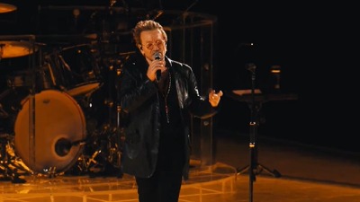 Bono Voks sa publikom skandirao ime Navaljnog (VIDEO)