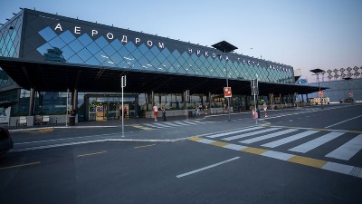 Udes kod aerodroma: Povređene devojčica (4) i starija žena