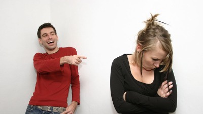 Neko vas vređa? Ove 3 REČI zatvaraju usta svakome ko to radi 