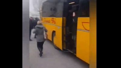 "Doček" za zrenjaninske SNS-ovce iz Beograda: Retko ko progovara (VIDEO)