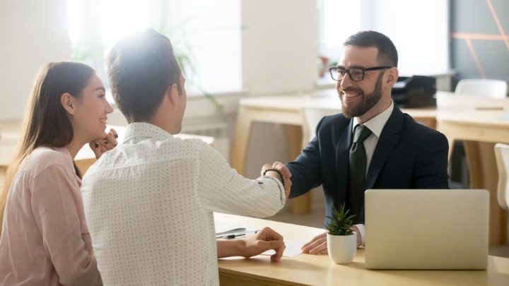 Novac za rupe ili investicije? Građani u finansijskom HAOSU!