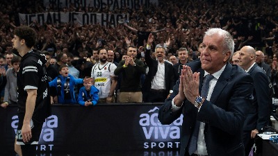 Krcata "Arena" podržala Žoca i skandirala Vučiću (VIDEO)