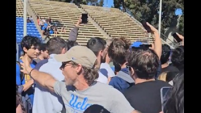 Novak došao među studente u LA-u, nastala je ludnica (VIDEO)