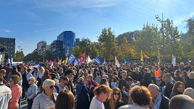 Sindikat prosvetara najavio potpunu obustavu rada i protest