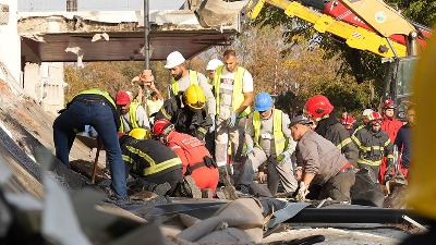 "Vrlo brzo odnet materijal koji bi ukazao kakvo je to opterećenje postavljeno": Reakcija struke na nesreću u NS