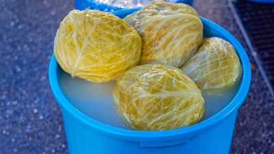 Kako ćete zaustaviti kvarenje kiselog kupusa? Uradite ovo i ostaće hrskav i ukusan sve DO LETA