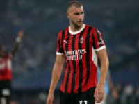 Pavlović na meti giganta! Srbin bi mogao Milano da zameni Londonom!