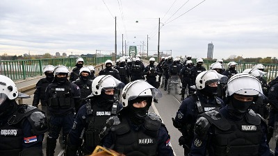 SRBIJA U PROTESTIMA Ko će prvi OTKAZATI POSLUŠNOST vlastima?