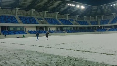 "Stadion u Loznici pun nedostataka, grejači nisu otopili sneg na terenu"